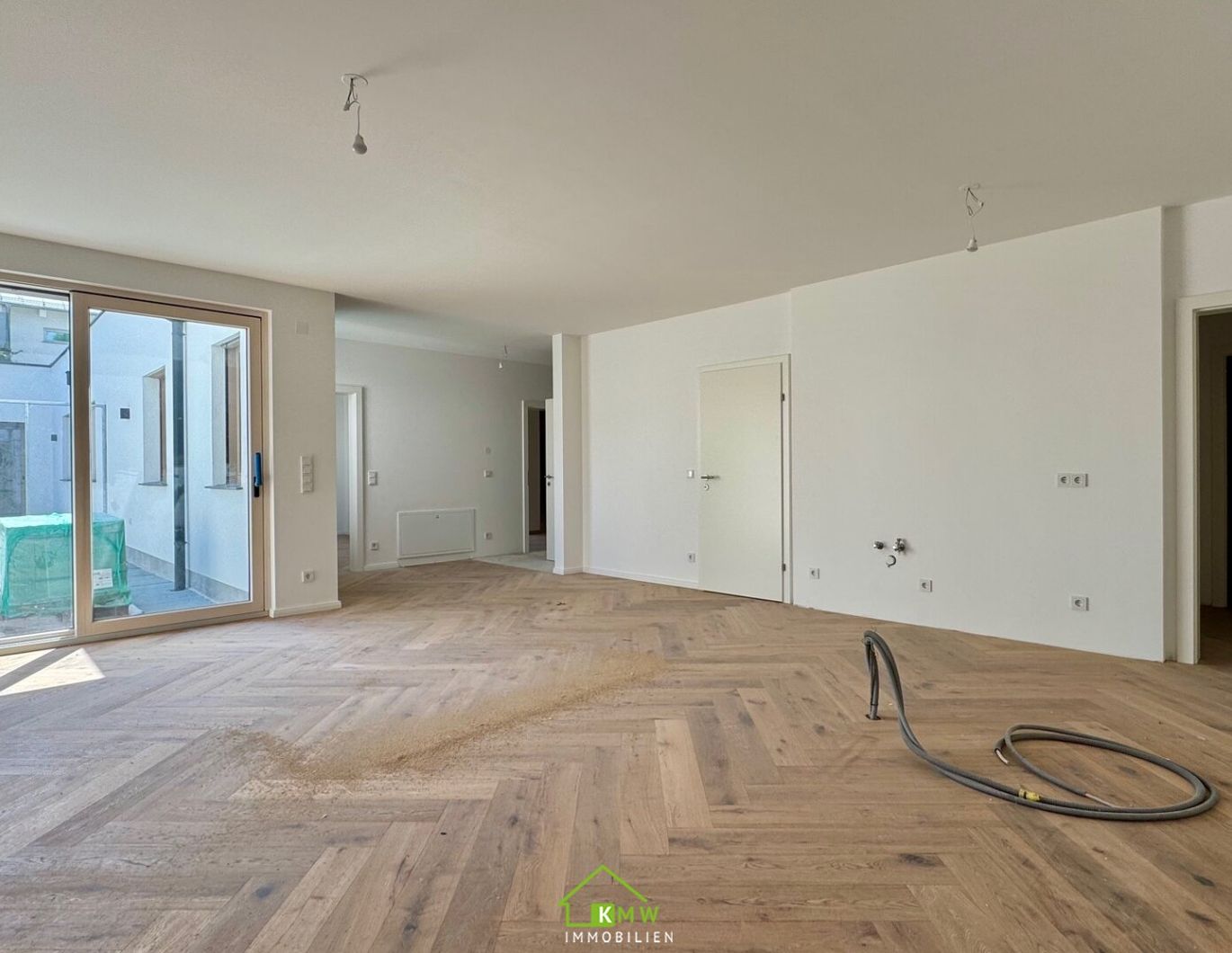 Aussichtslage Top 1: Ideal für Familien - komfortable 4 Zimmer Eigentumswohnung mit ca. 52m² Terrasse