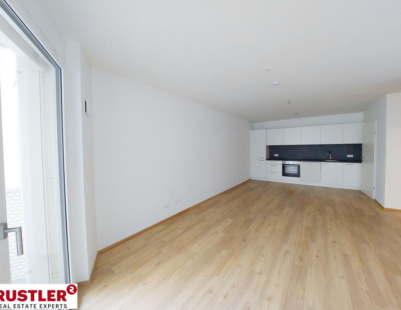 Moderne 4-Zimmer-Wohnung mit Balkon