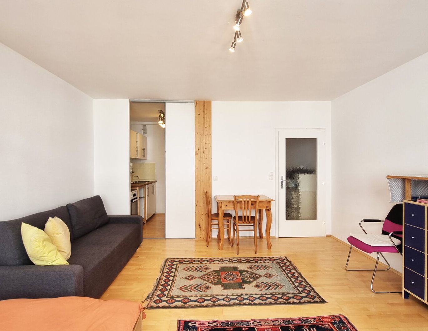 Schmucke Garconniere mit hervorragender Anbindung und Lage