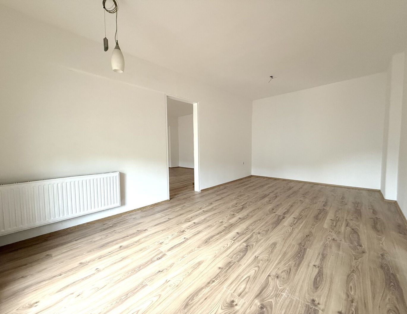 Charmante, renovierte 2-Zimmer-Wohnung mit Einbauküche - sofort bezugsbereit!