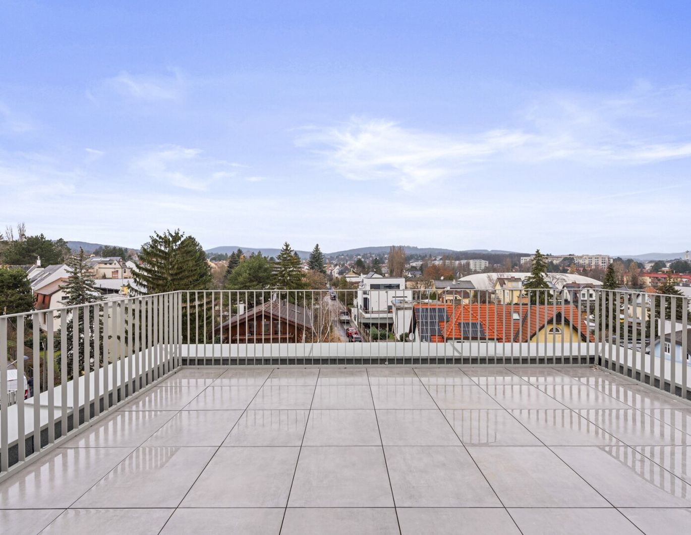 Speisinger Straße 122-124 - Exklusive 4-Zimmer-Maisonette-Wohnung mit Dachterrasse - Haus 122 - Top 3