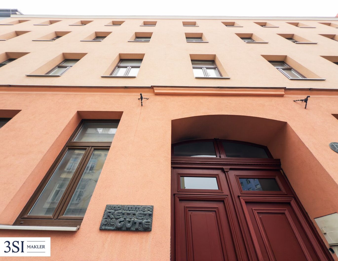 Kreative Köpfe aufgepasst! 2-Zimmer-Wohnung mit viel Gestaltungsspielraum zum selbst sanieren