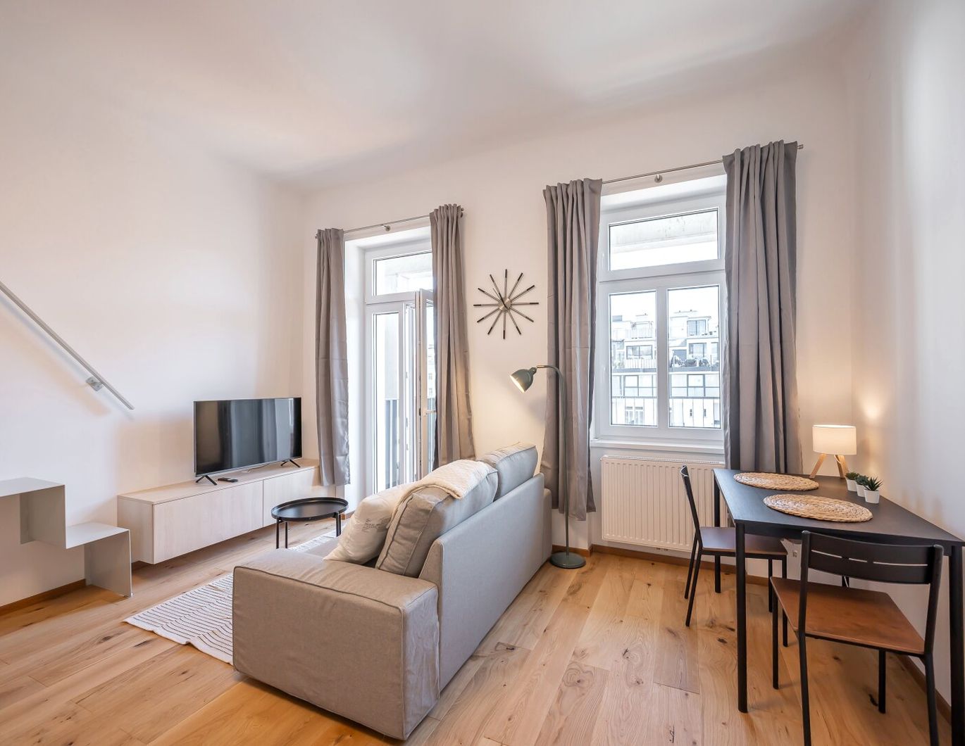 Short-term apartment in walking distance to AUGARTEN, 1-6 months, fully furnished with balcony!
