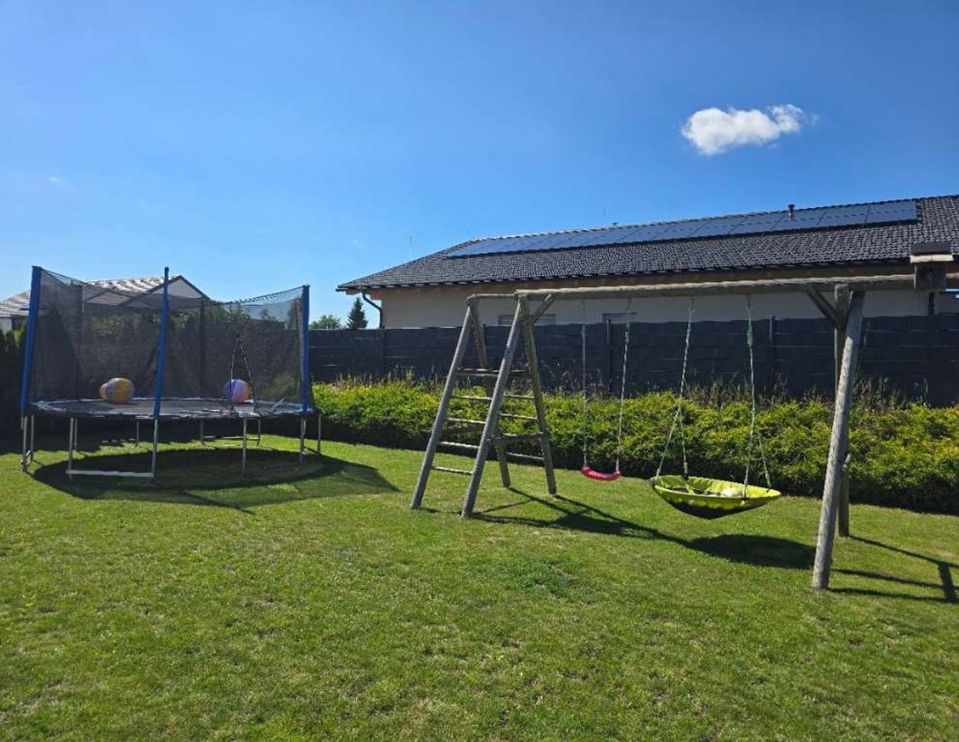 Energieeffizientes Traumhaus mit Pool