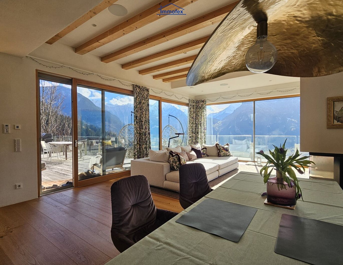 Repräsentatives Traumhaus im Zillertal. Top Qualität, unverbaubare Aussicht, Pool...