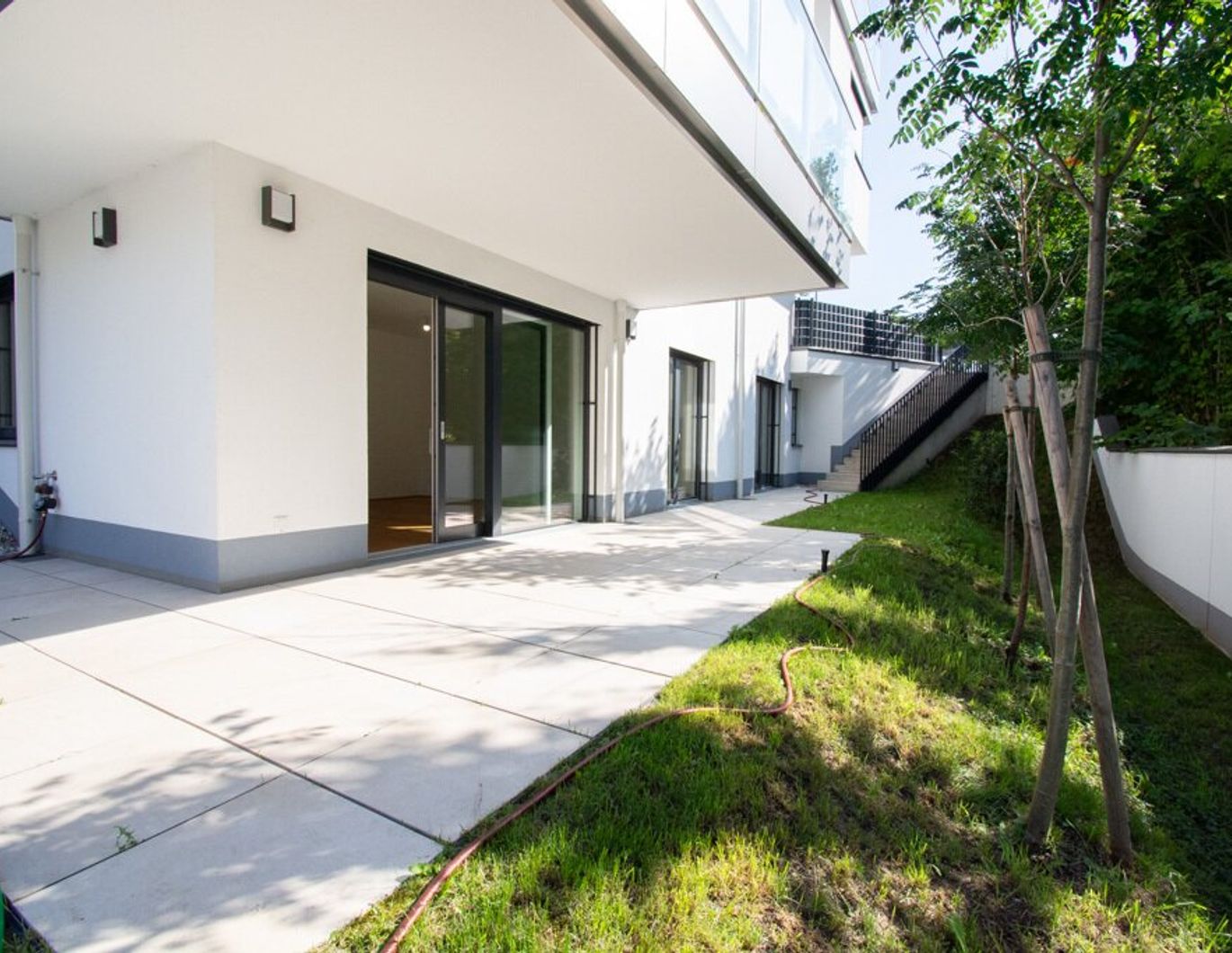 3-Zimmer-Gartenwohnung mit 88 m² - Westausrichtung & Top-Lage bei U1