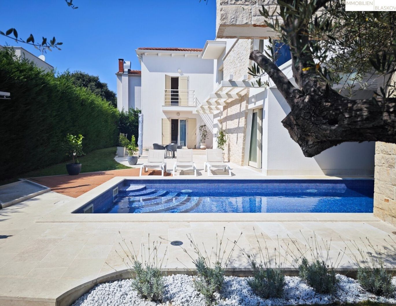 Exklusive Villa nur wenige Meter vom Meer