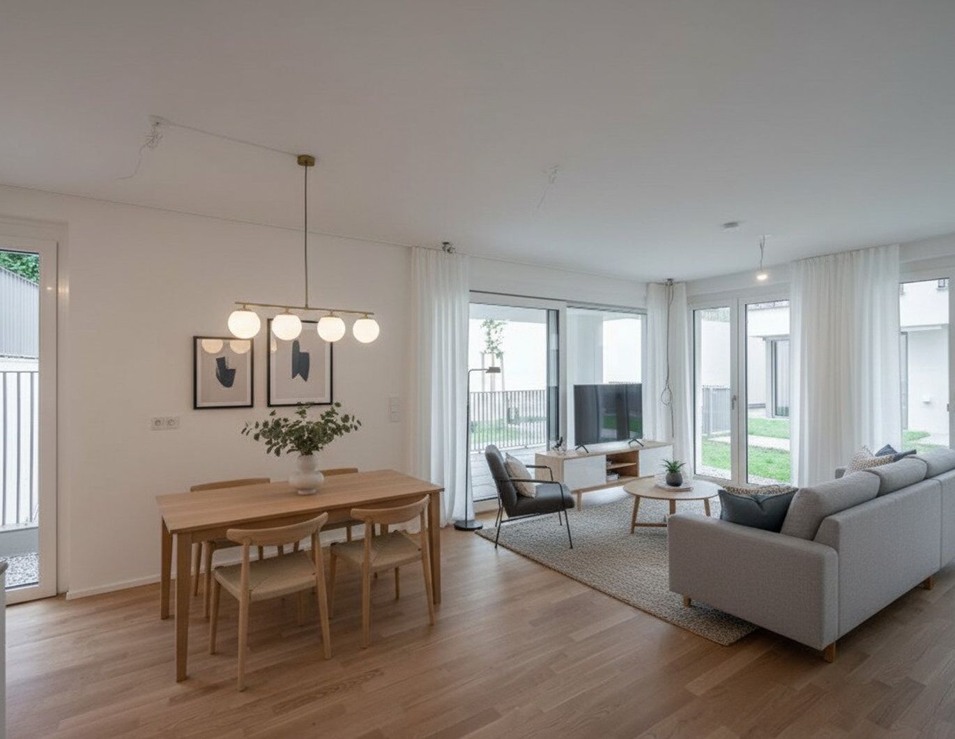 ++MOLLARD 50++ Stilvolle 3-Zimmer-Wohnung mitten im Herzen der Stadt (2/1)