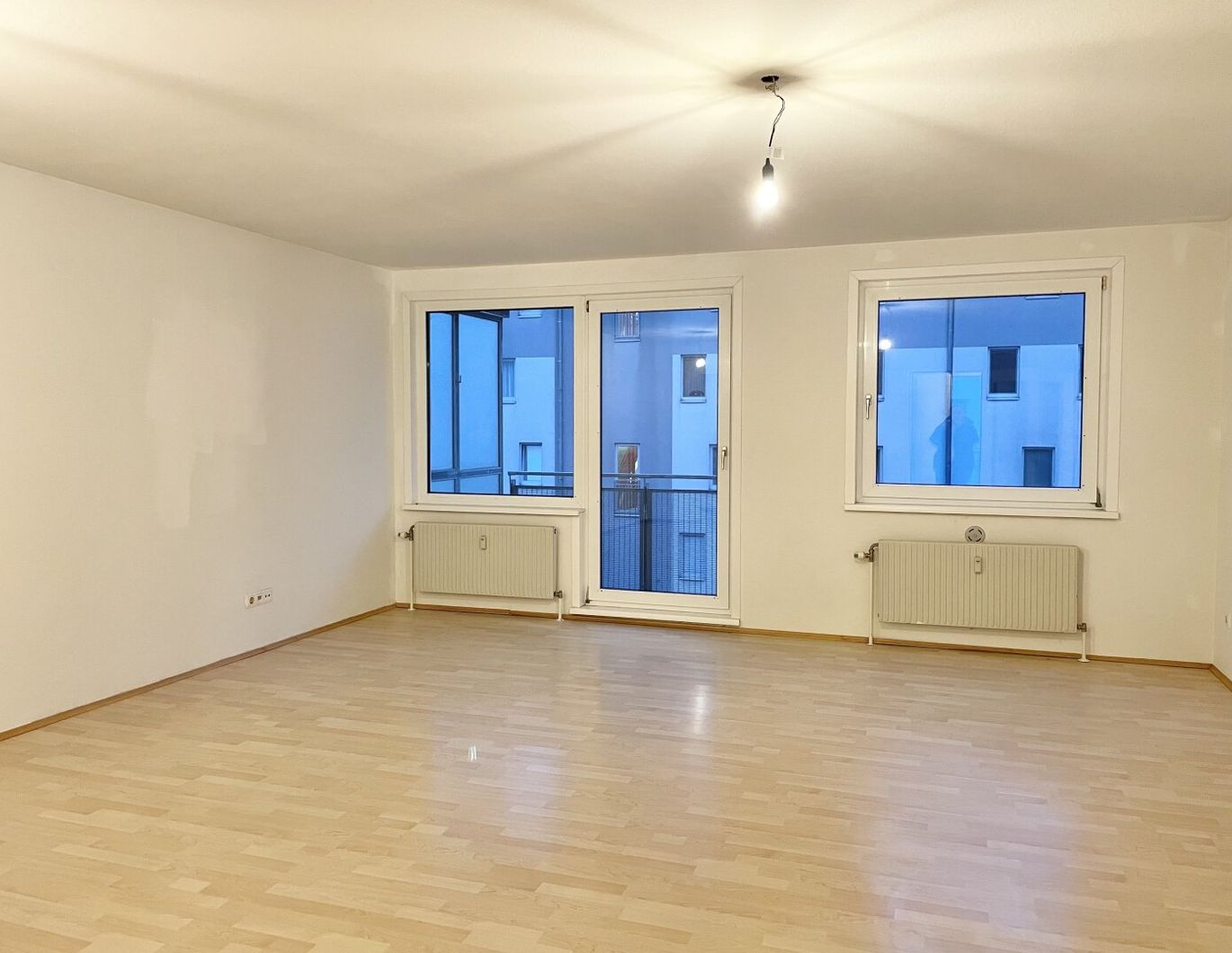 PROVISIONSFREI VOM EIGENTÜMER! NETTE 3-ZIMMER WOHNUNG MIT BALKON IM 11. BEZIRK!