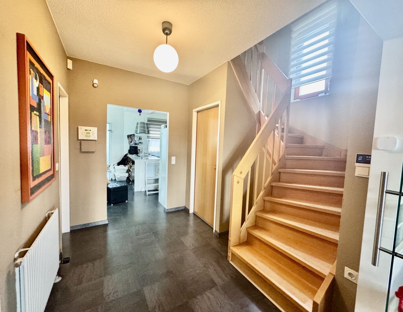 FAMILIEN-TRAUM ! GROSSES ECKREIHENHAUS IN SEHR GUTER LAGE