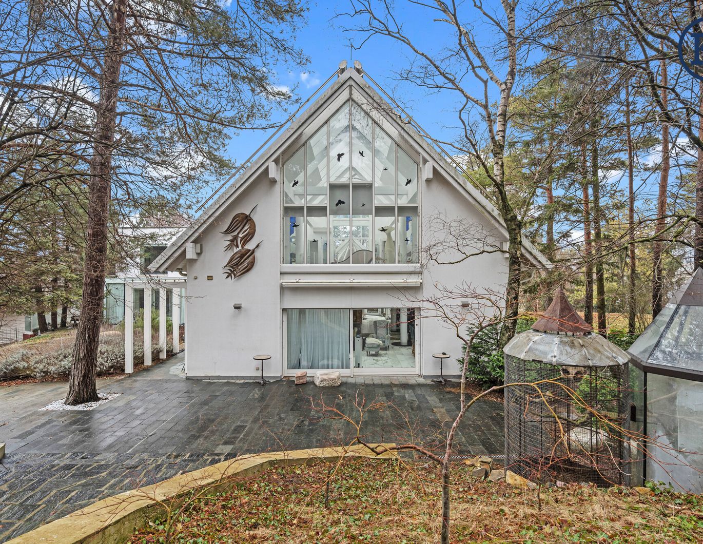 Wo die Seele ihr Zuhause findet: Ein Kunstwerk zwischen Wald und Wien