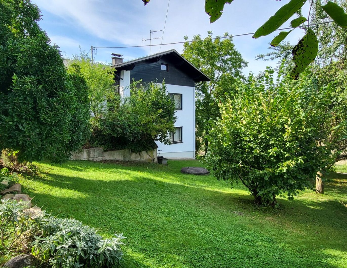 Großzügiges Wohnhaus mit 2 getrennten Wohneinheiten
