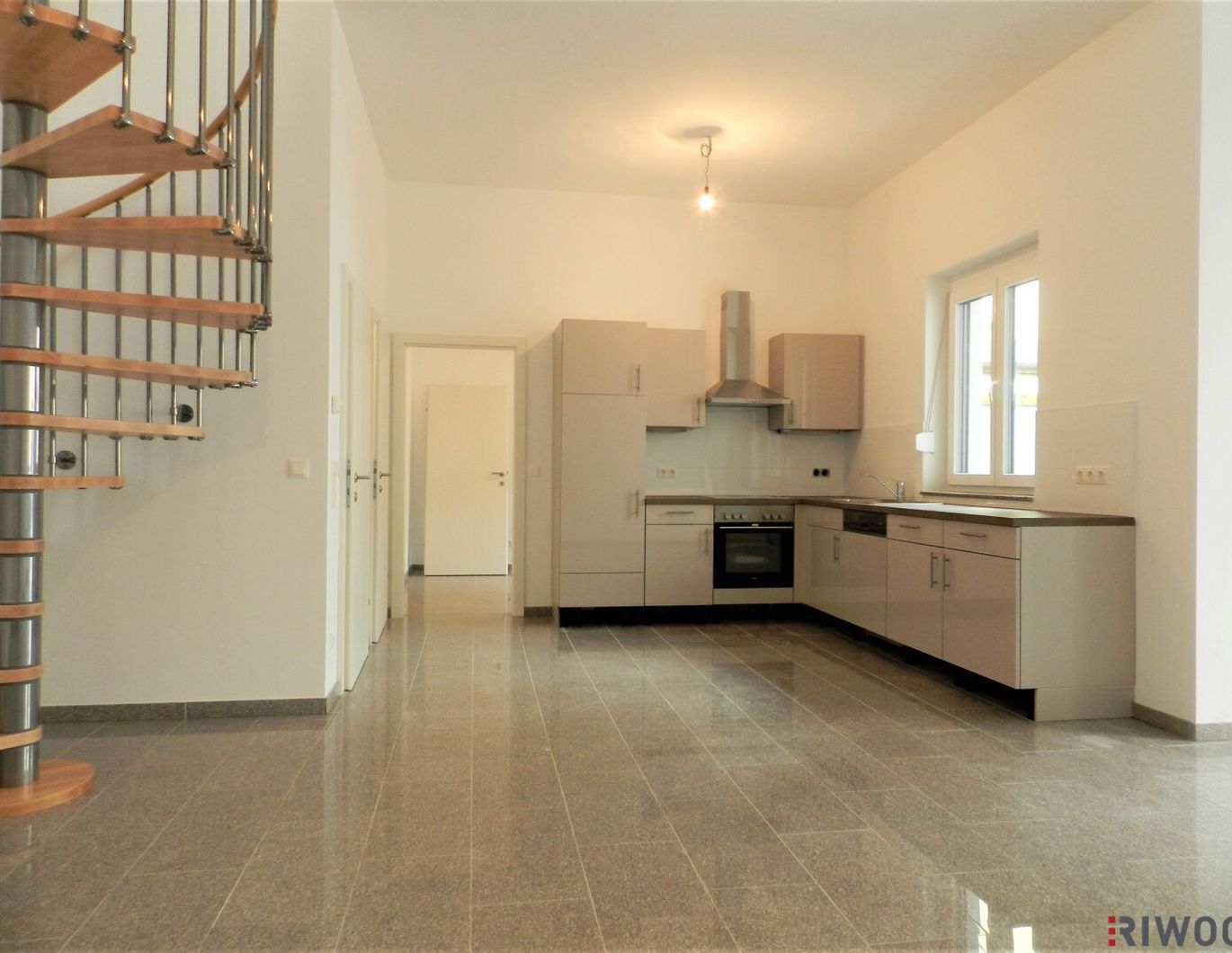 Modernes Hofgebäude mit Parkplatz ink. Heizung und Warmwasser + Klimaanlage | Nähe Hoßplatz | U6 Floridsdorf