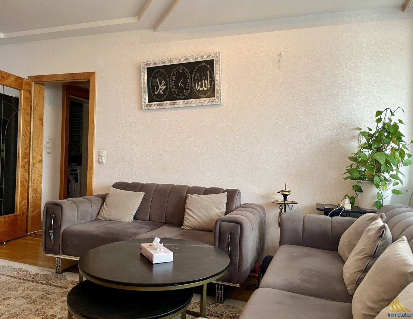 Helle 4-Zimmer-Wohnung mit Balkon/Wintergarten - zwei Gehminuten zur PlusCity