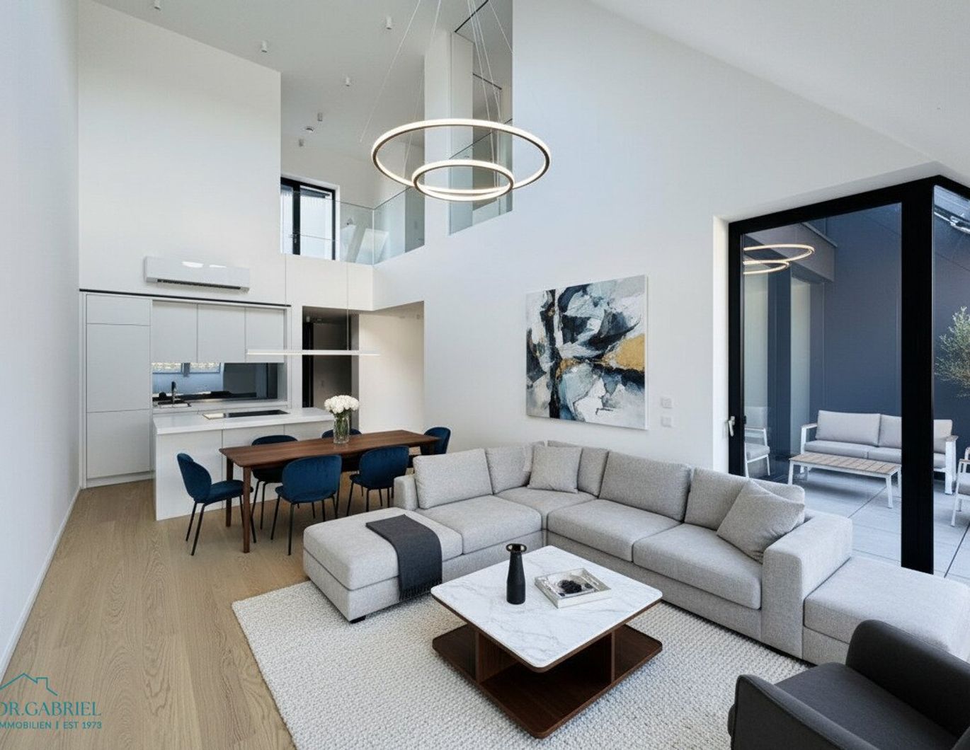 EXCLUSIVER ERSTBEZUG - DACHWOHNUNG MIT FREIFLÄCHEN