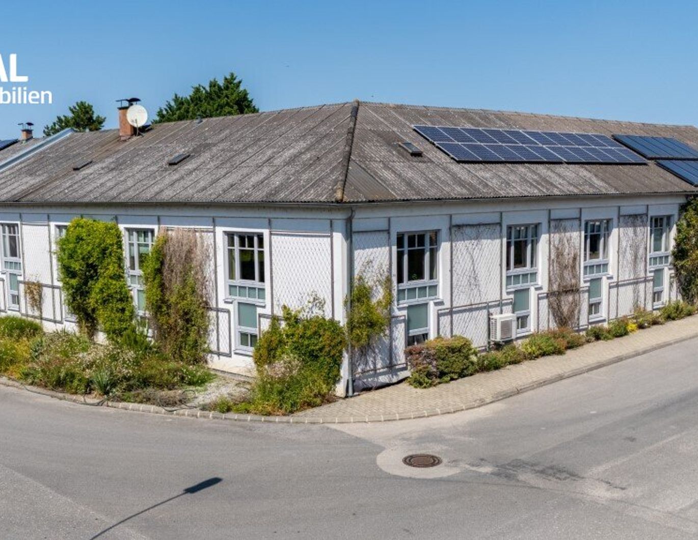 Komfortables Wohnhaus (Zweifamilien-Eignung) in ruhiger Lage und idealer Anbindung an die A4 - Wien - Slowakei - Ungarn