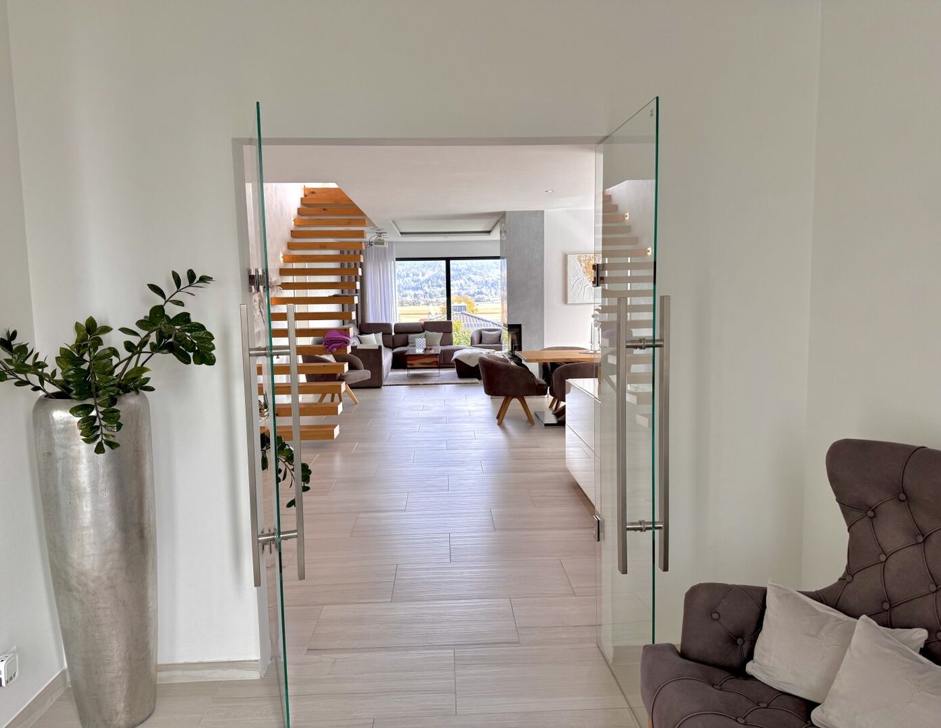 Modernes Anwesen mit zeitlosem Luxus und wohnlicher Wärme