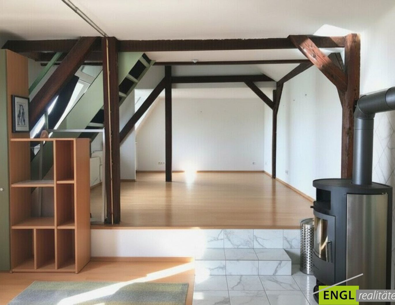 Aussergewöhnliche Loftwohnung im Dachgeschoss für jung gebliebene Künstler, Single, Paare und kleine Familie