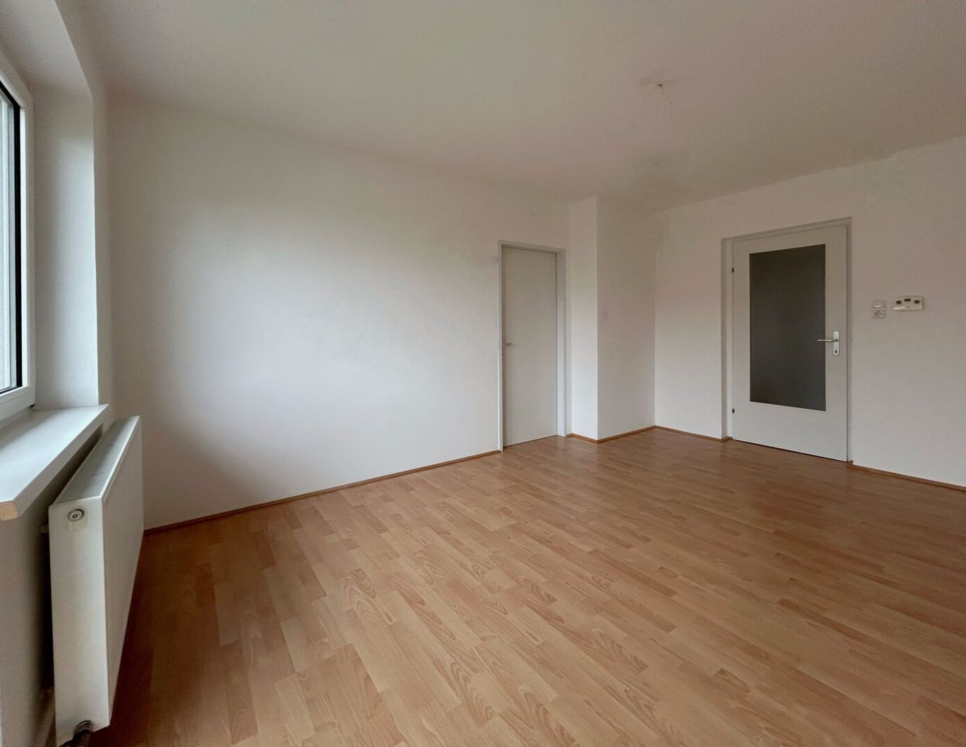 WOHNEN IN PREGARTEN - 3 ZIMMER WOHNUNG MIT BALKON UND PARKPLATZ