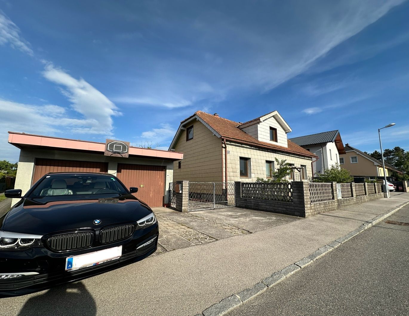 Einfamilienhaus mit großem Grundstück & Entwicklungspotenzial - ideal für Familien, Investoren oder Bauträger