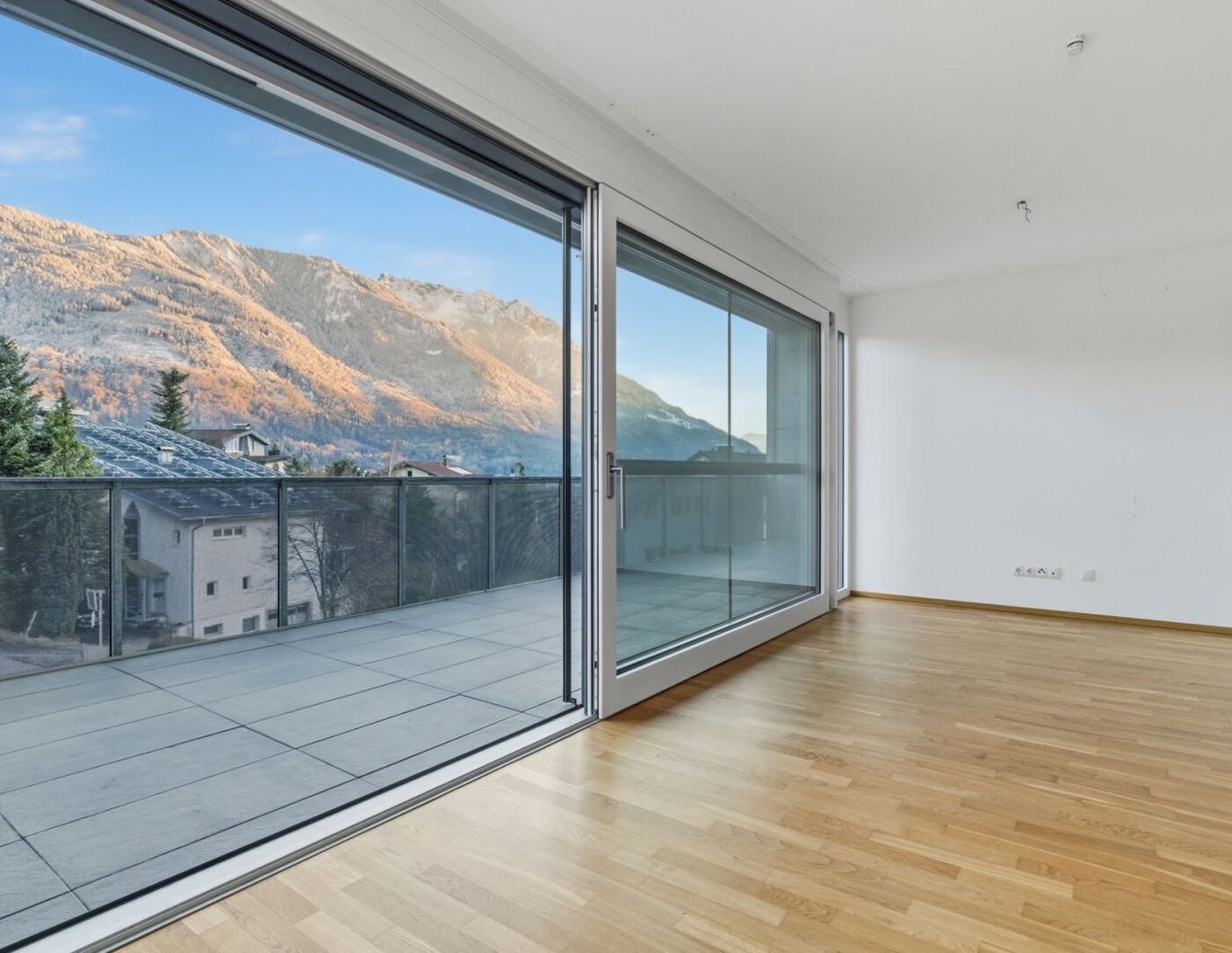 Feldkirch: Moderne 4-Zimmer-Wohnung mit Bergblick und 2 Tiefgaragenplätzen!
