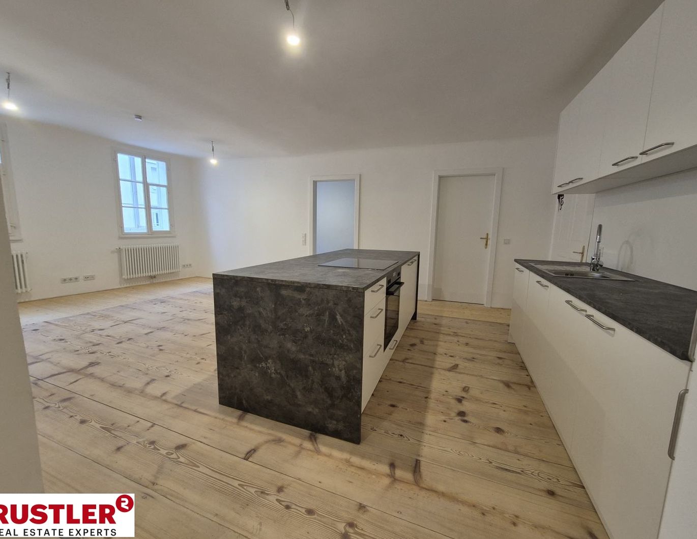 HERRLICHE 3-RAUM-ALTSTADTWOHNUNG