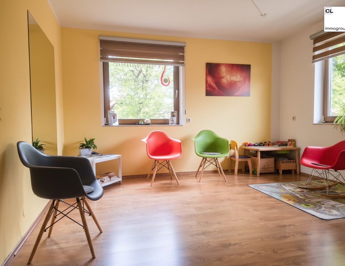 Schöne 3-Zimmer-Wohnung im Obergeschoss - derzeit vermietet an Physiotherapiezentrum