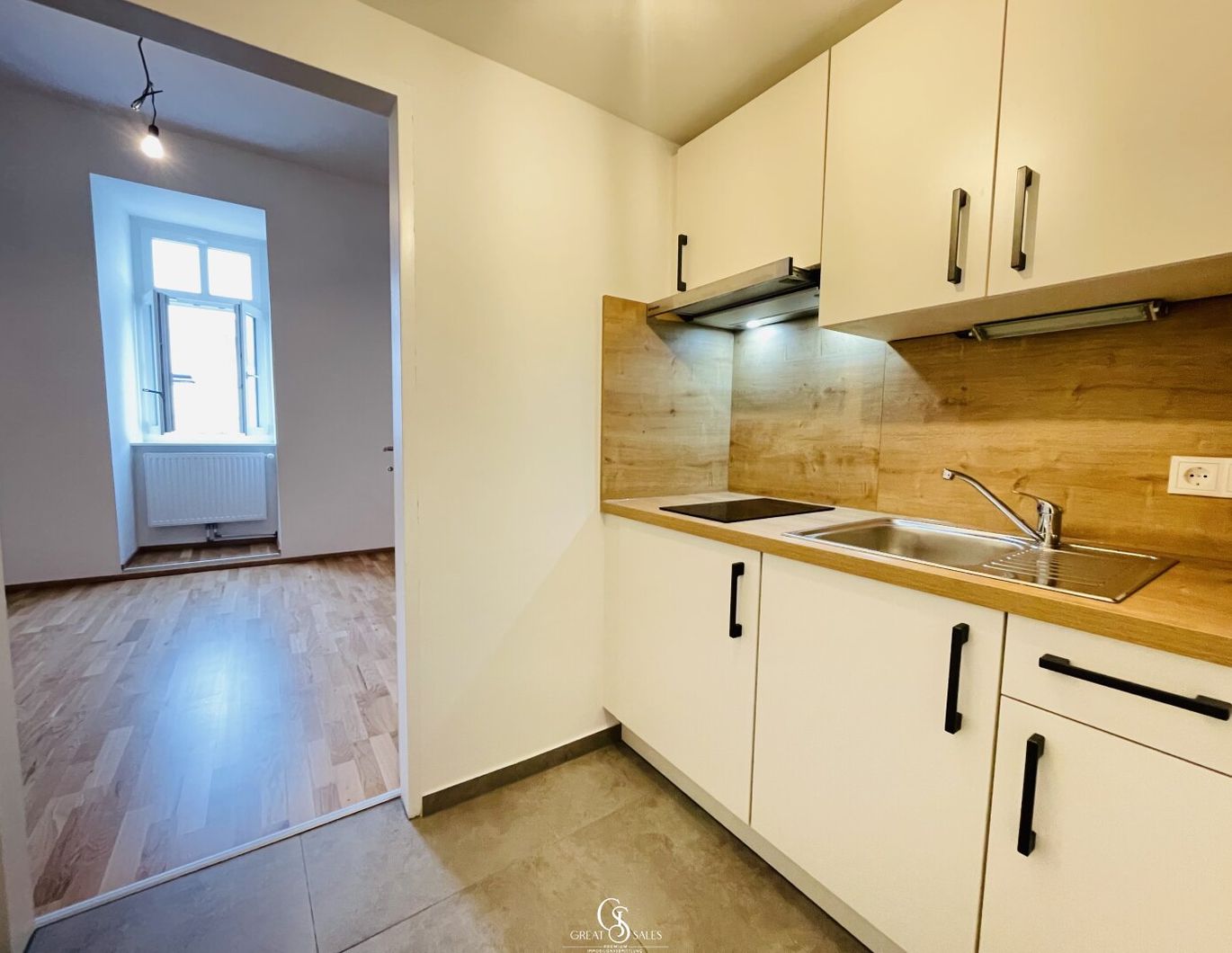 Platzwunder mit Hochbett - kernsanierte Kleinwohnung in Graz