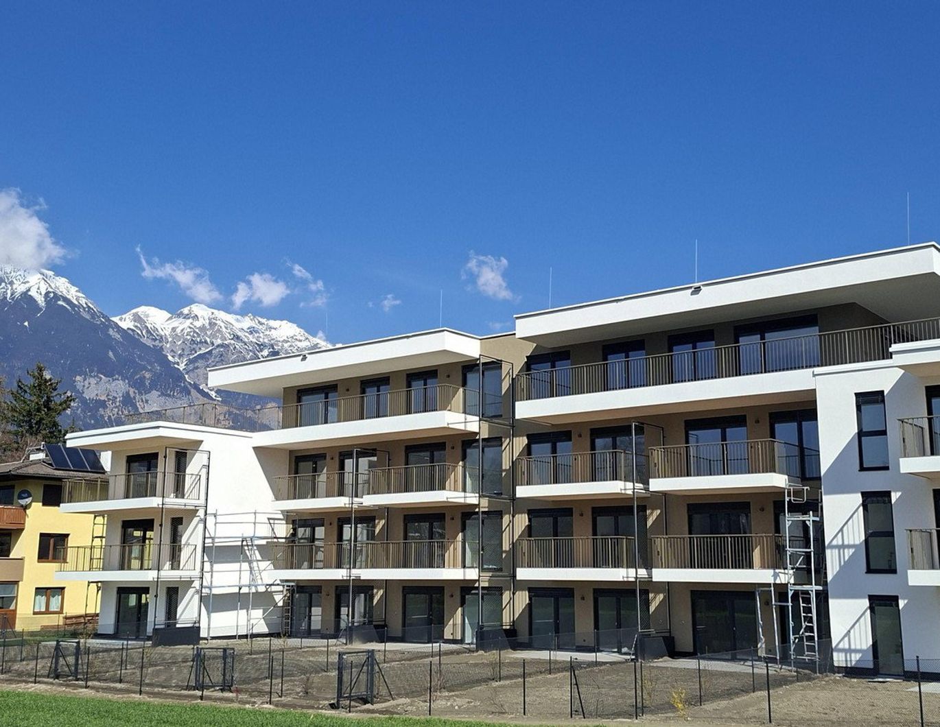 Erstklassige Gartenwohnung, Neubau