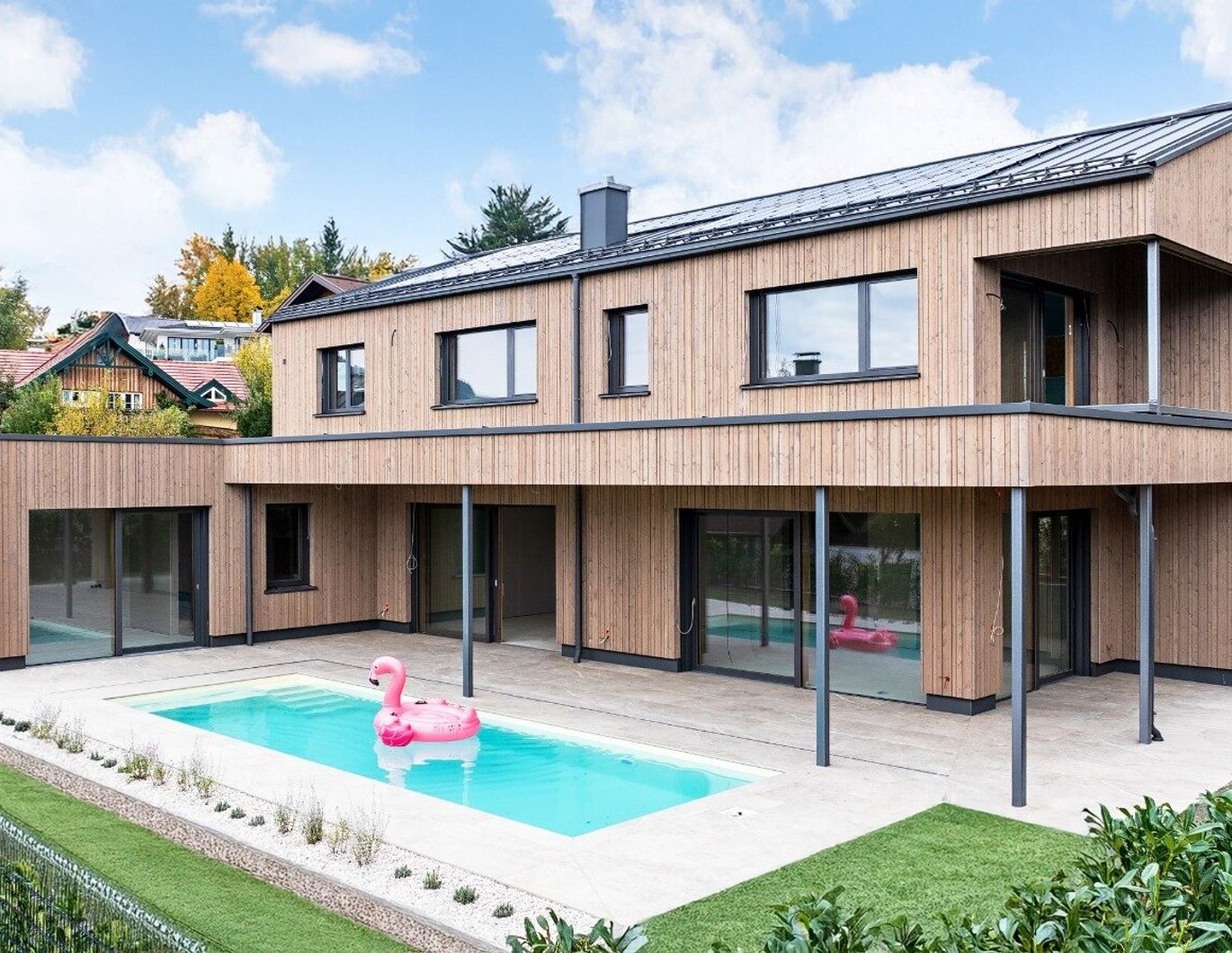 Exquisite Neubau-Luxusvilla mit Seeblick und Pool / Provisionsfrei