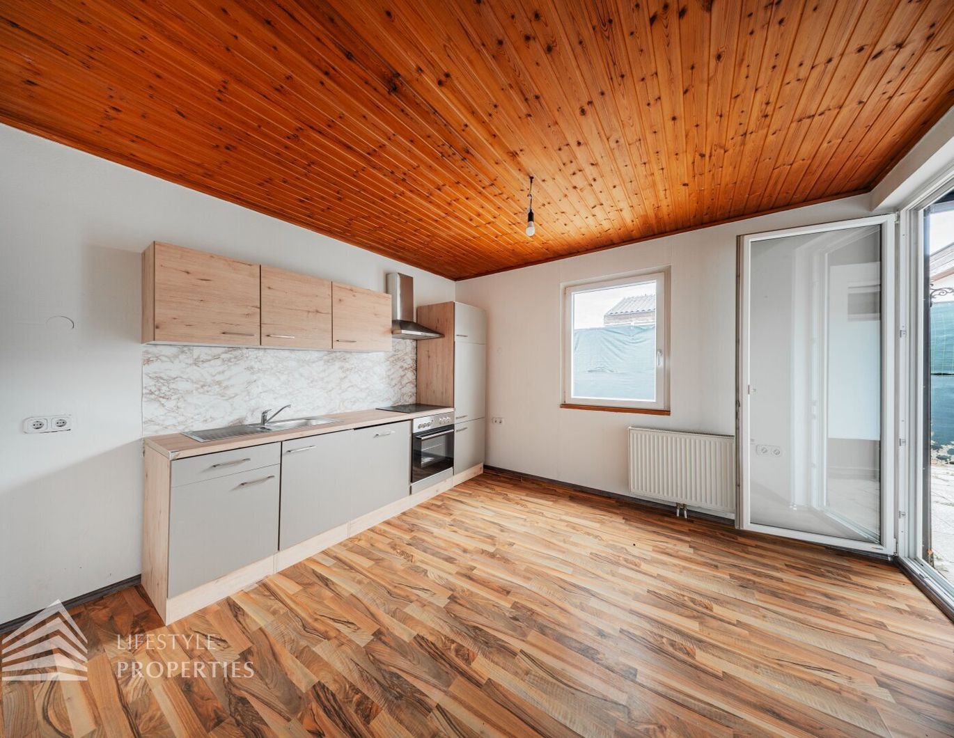 Großzügige Wohnung mit Terrasse in zentraler Lage von Horn