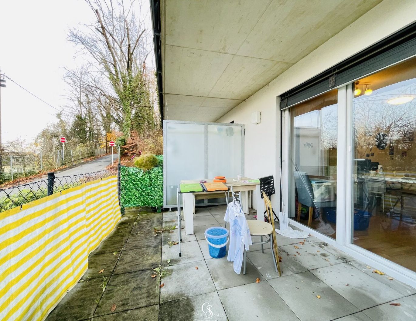 Moderne Kleinwohnung, große Terrasse, grüne und ruhige Lage!