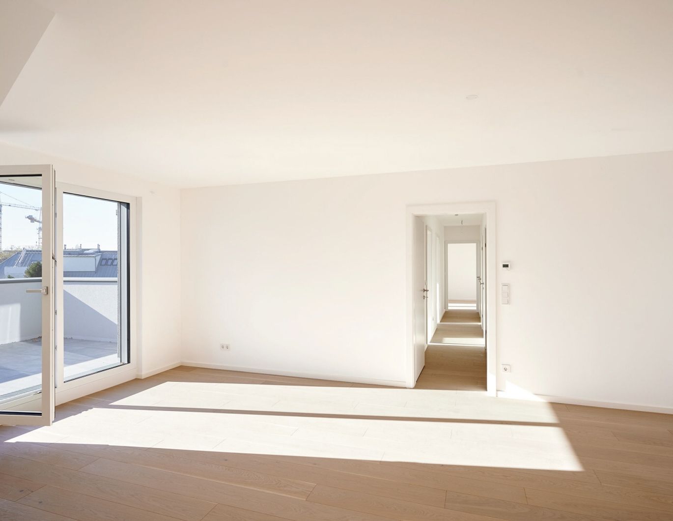 4 Zimmer mit sonniger Terrasse in idyllischer Grünlage nahe Donau! - ERSTBEZUG!