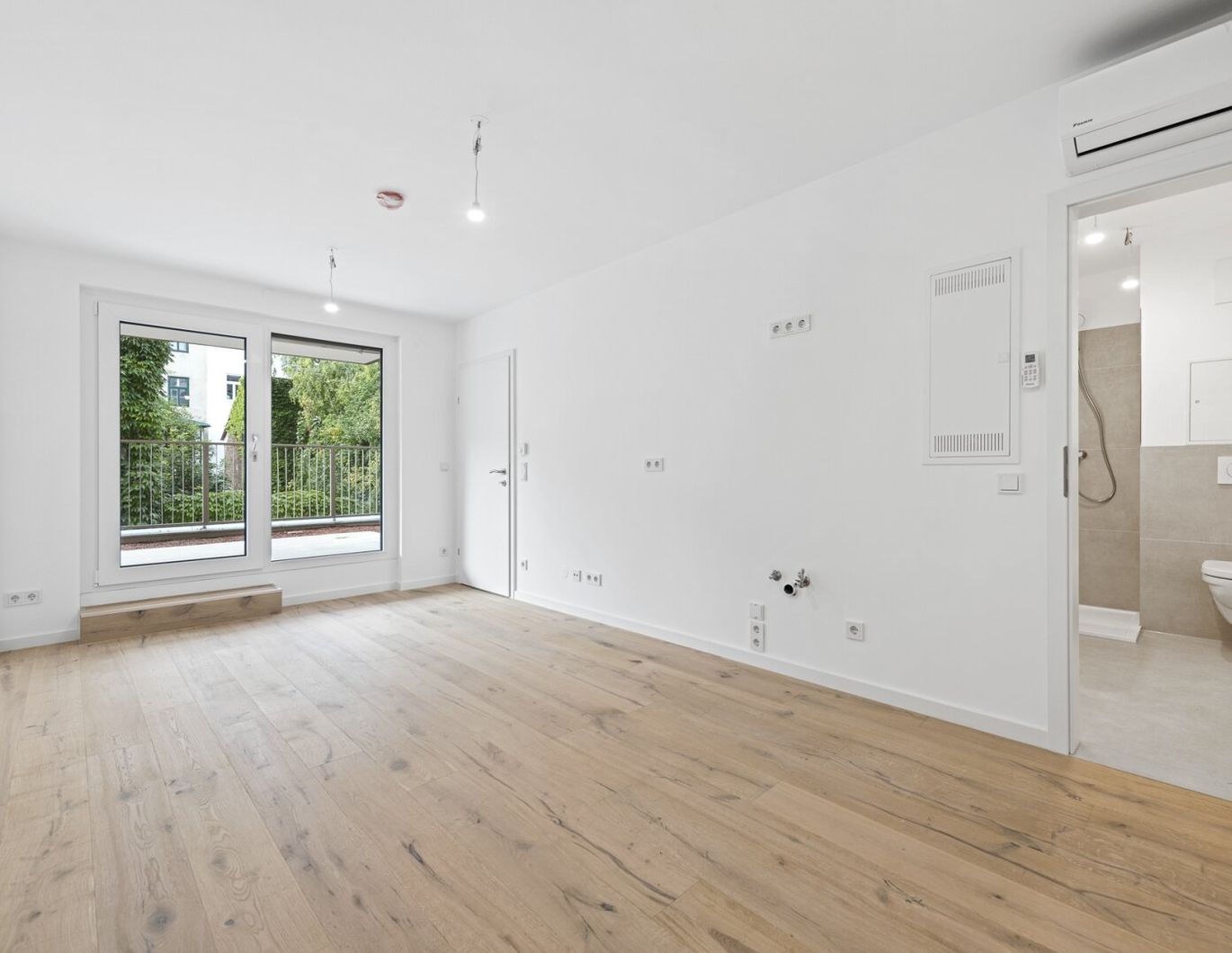 2-ZIMMER-WOHNUNG UND DER EIGENE DACHGARTEN