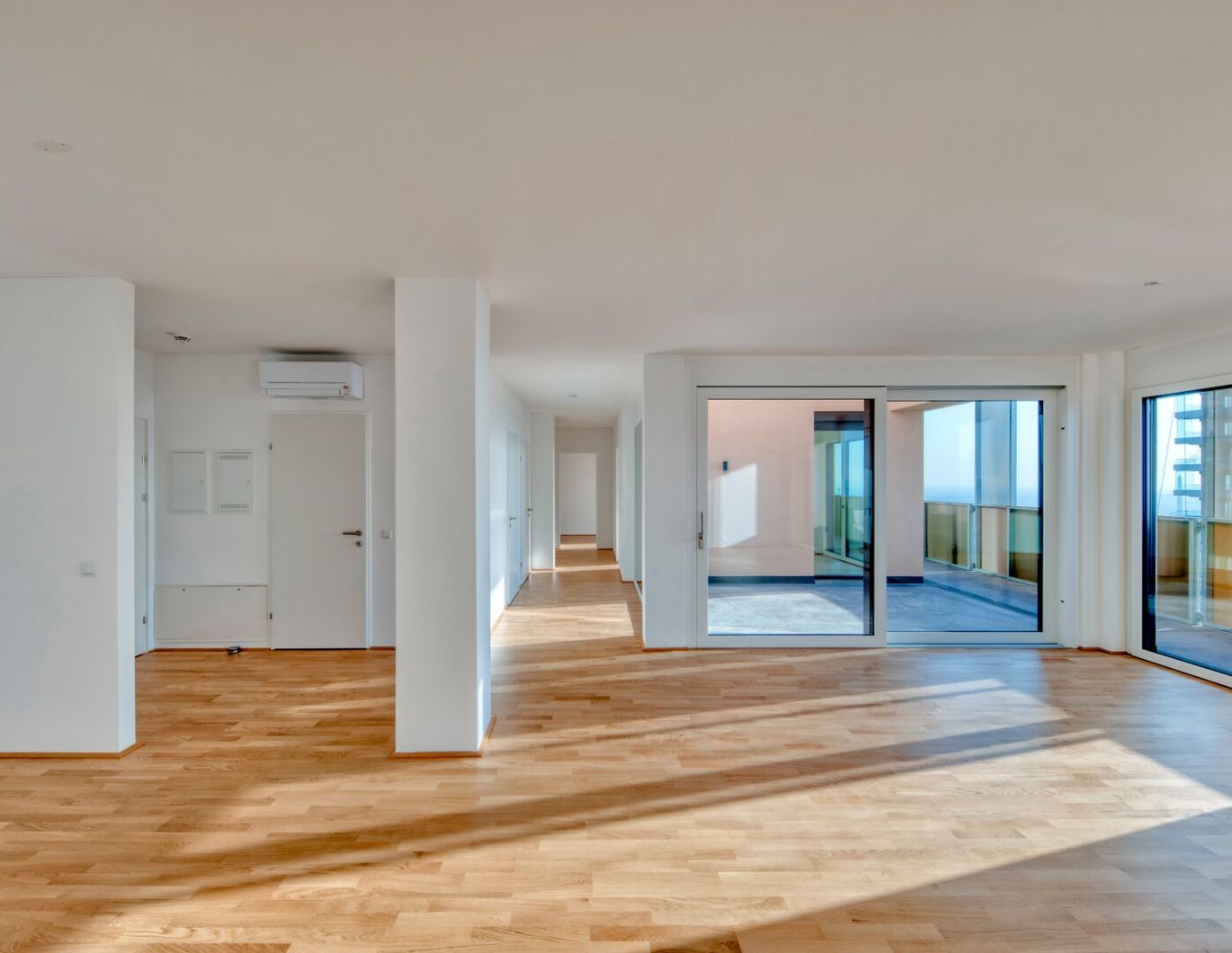 Skyline-Feeling im 34. Stock des Q-Tower mit Südost-Ausrichtung