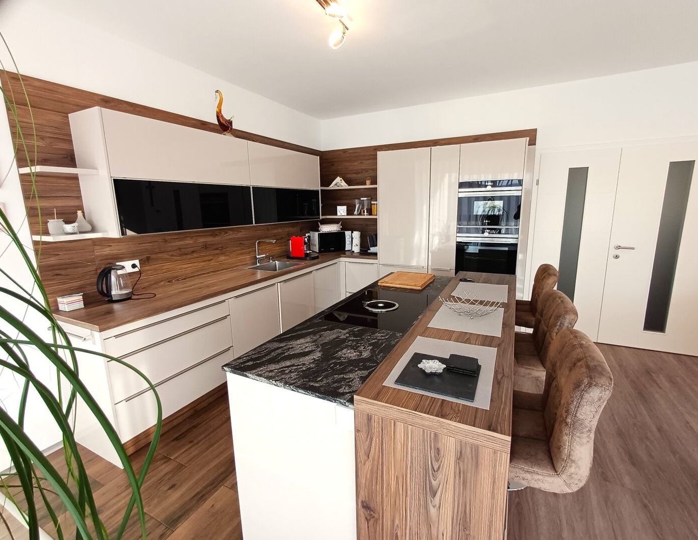 Traumhafte Terrassenwohnung in Ruhelage mit Platz und vielen Extras!