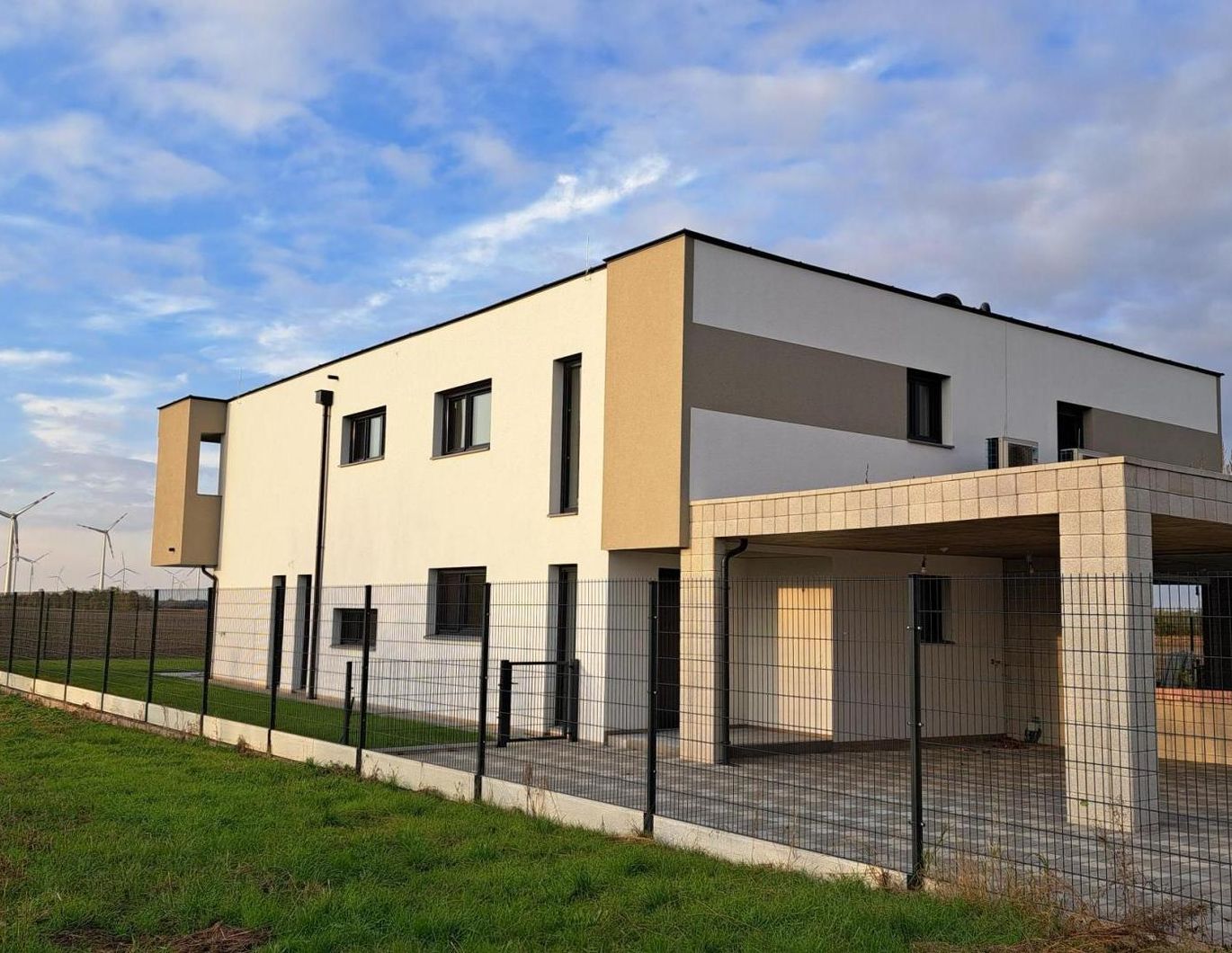 Traumhafte Doppelhaushälfte in Grünruhelage