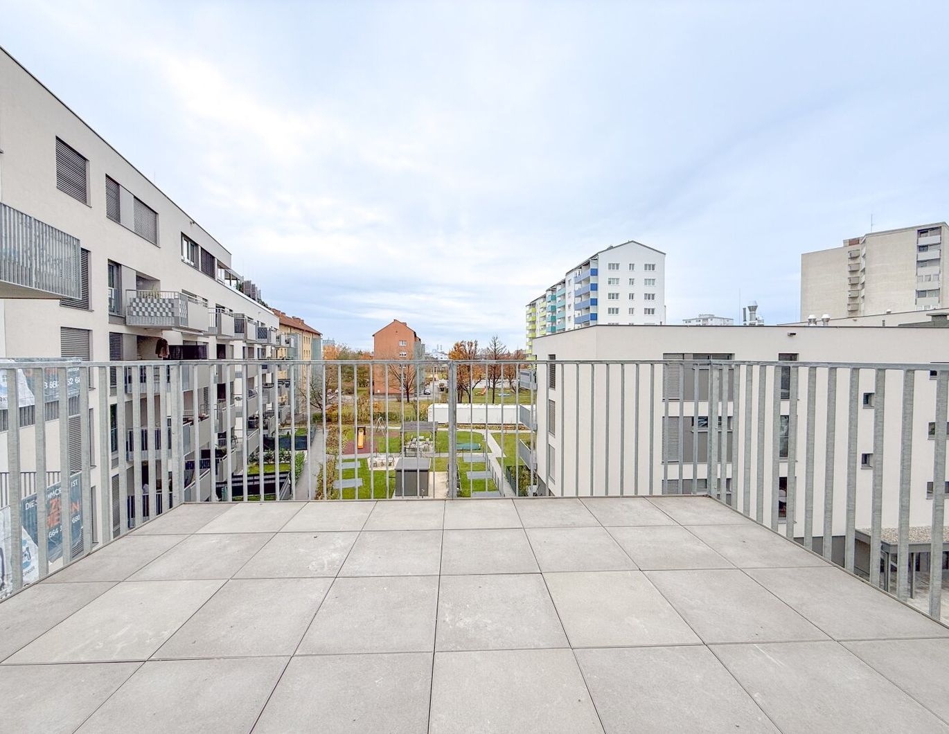 Moderne 2-Zimmer-Wohnung in Wels: Erstbezug mit Balkon, Aufzug und Fußbodenheizung!