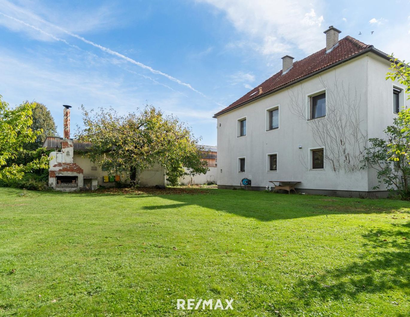 Renovierungsbedürftiges Haus mit großem Garten in Waidmannsdorf