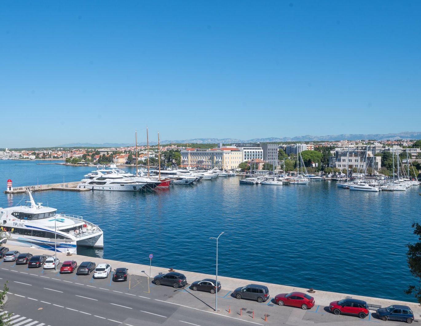 Traumhaftes Penthouse in Zadar mit Meerblick und moderner Ausstattung