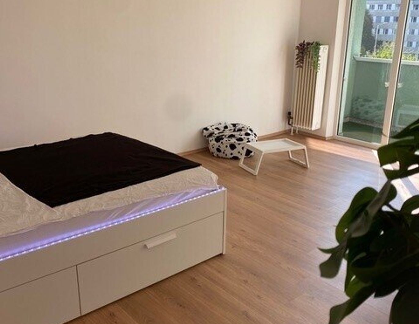 * Nähe Schloss St. Martin: Hübsche Singlewohnung mit Loggia und schönem Ausblick! *