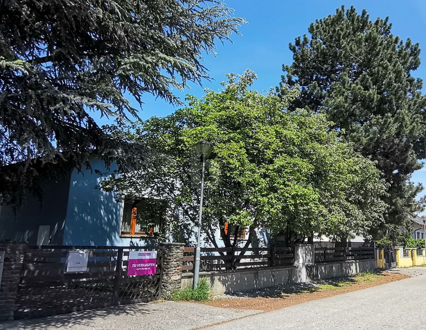 BUNGALOW IN RUHELAGE - GROSSER GARTEN