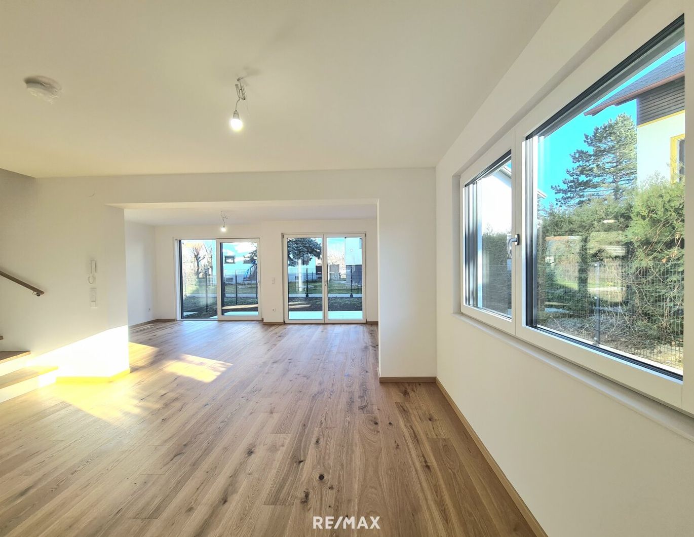 Exklusive Doppelhaushälfte in der Ispergasse nahe U1!