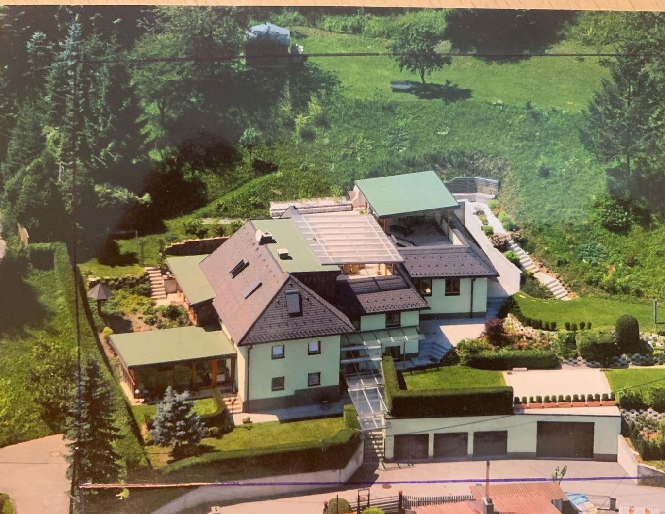 Exklusives Anwesen mit einzigartiger Aussicht, eingebettet in einem parkähnlichen Waldgrundstück