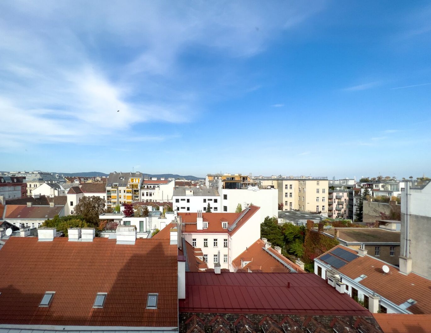 Mitgestalten statt Kompromisse: Sanierte Dachgeschosswohnung in Top-Lage