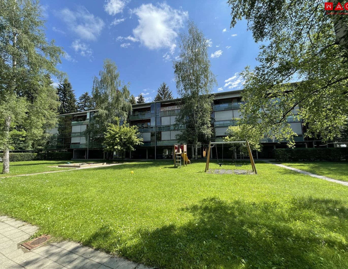 4 Zimmerwohnung mit Balkon & Carport - absolut ruhig im Grünen!