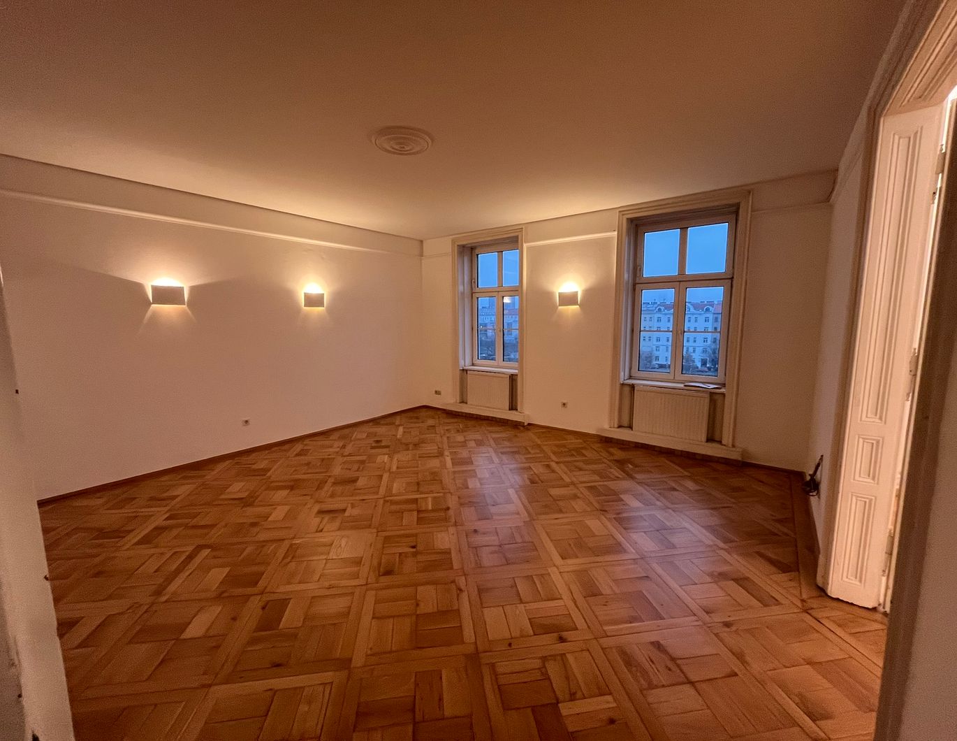 ca. 90m² Altbau-Traum mit Donaukanal-Blick