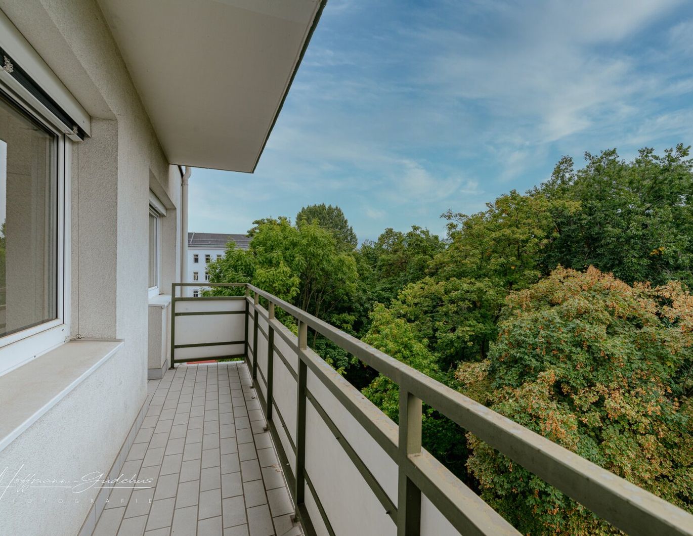 NEUWERTIGE 3-ZIMMER-WOHNUNG MIT 2 BALKONEN