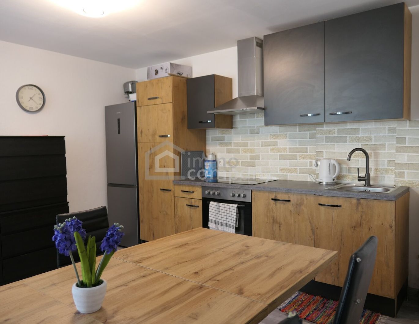 Ein- oder Mehrfamilienhaus mit viel Stauraum, einer großen Garage und einem eigenen Wald - Wohnen im schönen Burgenland!