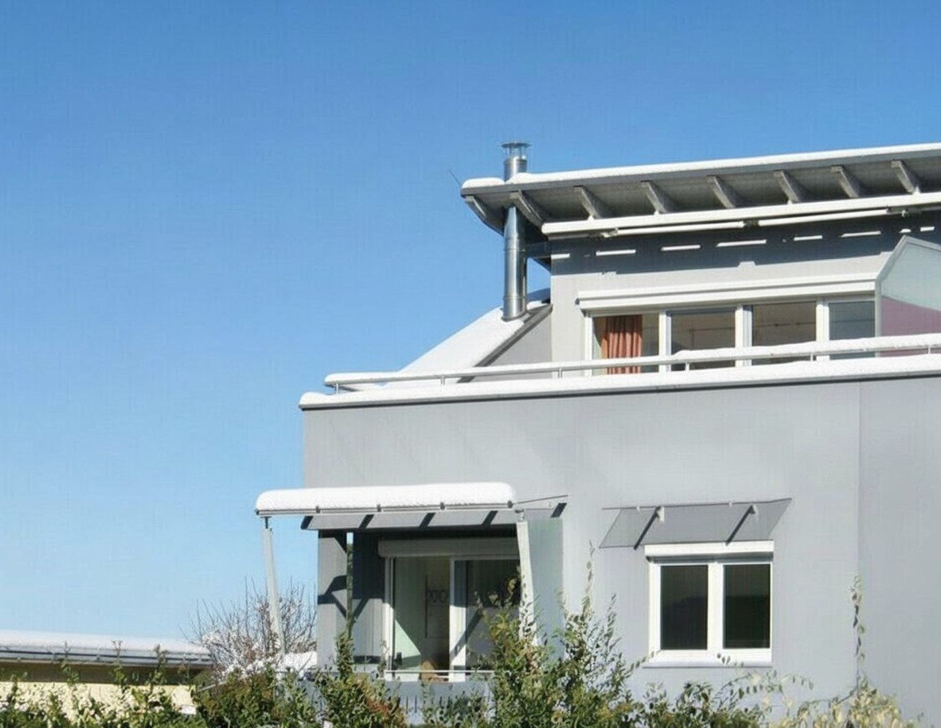 Topmoderne-Haushälfte mit Dachterasse